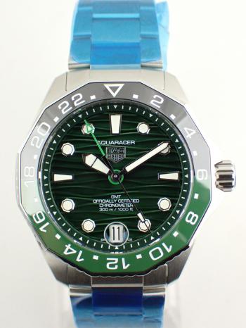 タグホイヤー アクアレーサー プロフェッショナル300 GMT グリーン WBP5115.BA0013